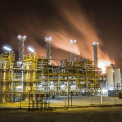 Экспорт нефтехимической продукции Ирана достиг 18 миллиардов долларов.